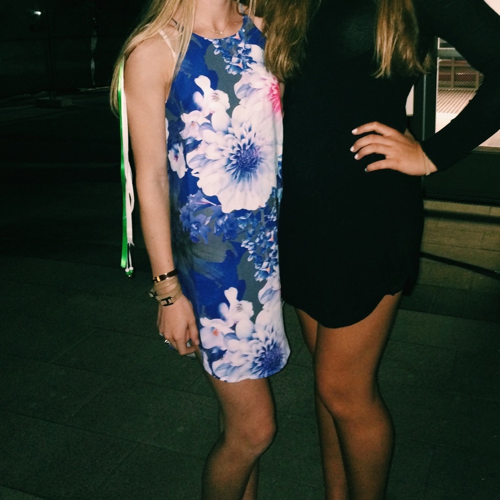 FLORAL PATTERN DRESS